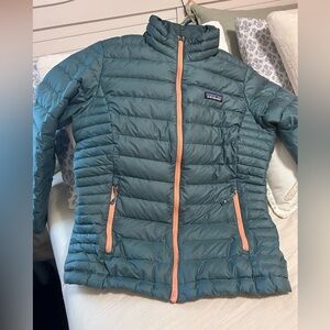 Patagonia Teal Puffer Jacket with Coral Zippers